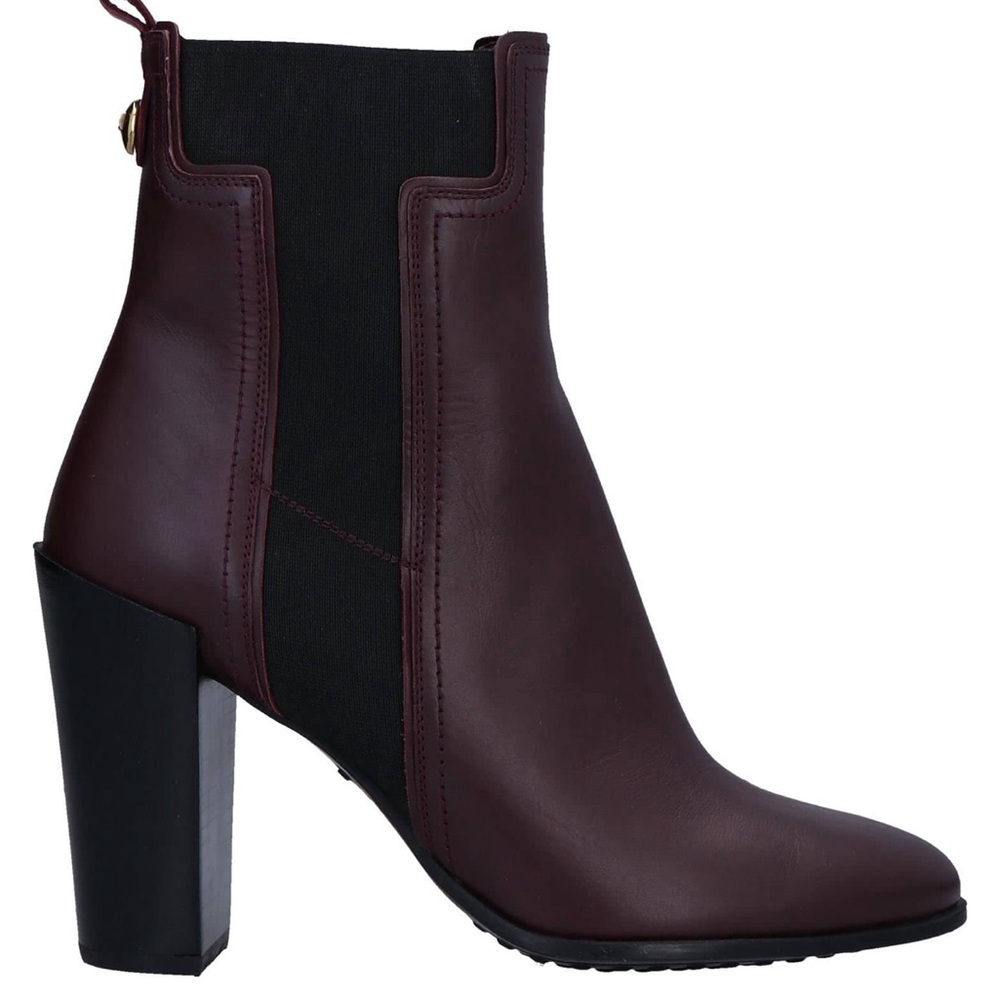 Tod’s Burgundy Heeled Boots